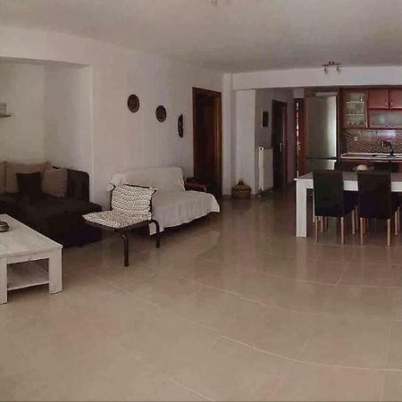 Dinas House Apartment Néa Péramos Екстериор снимка